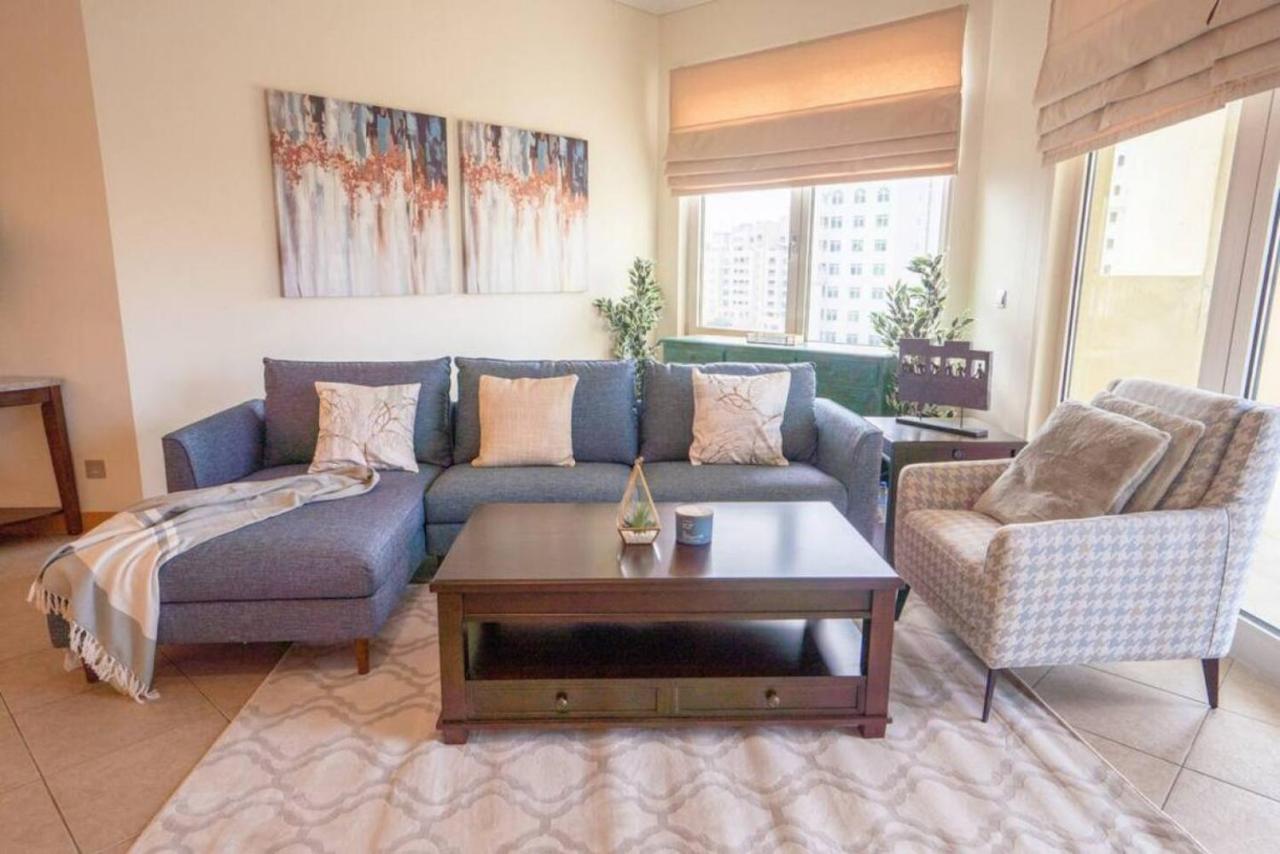 Premium 4BR Apt Pool Palm Beach Club Dubai - 5