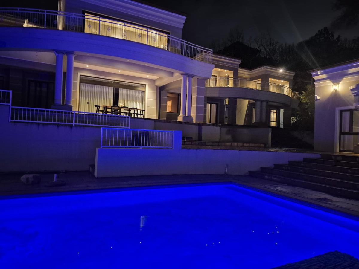 Jumanji Safaris Villa Constantia - 3