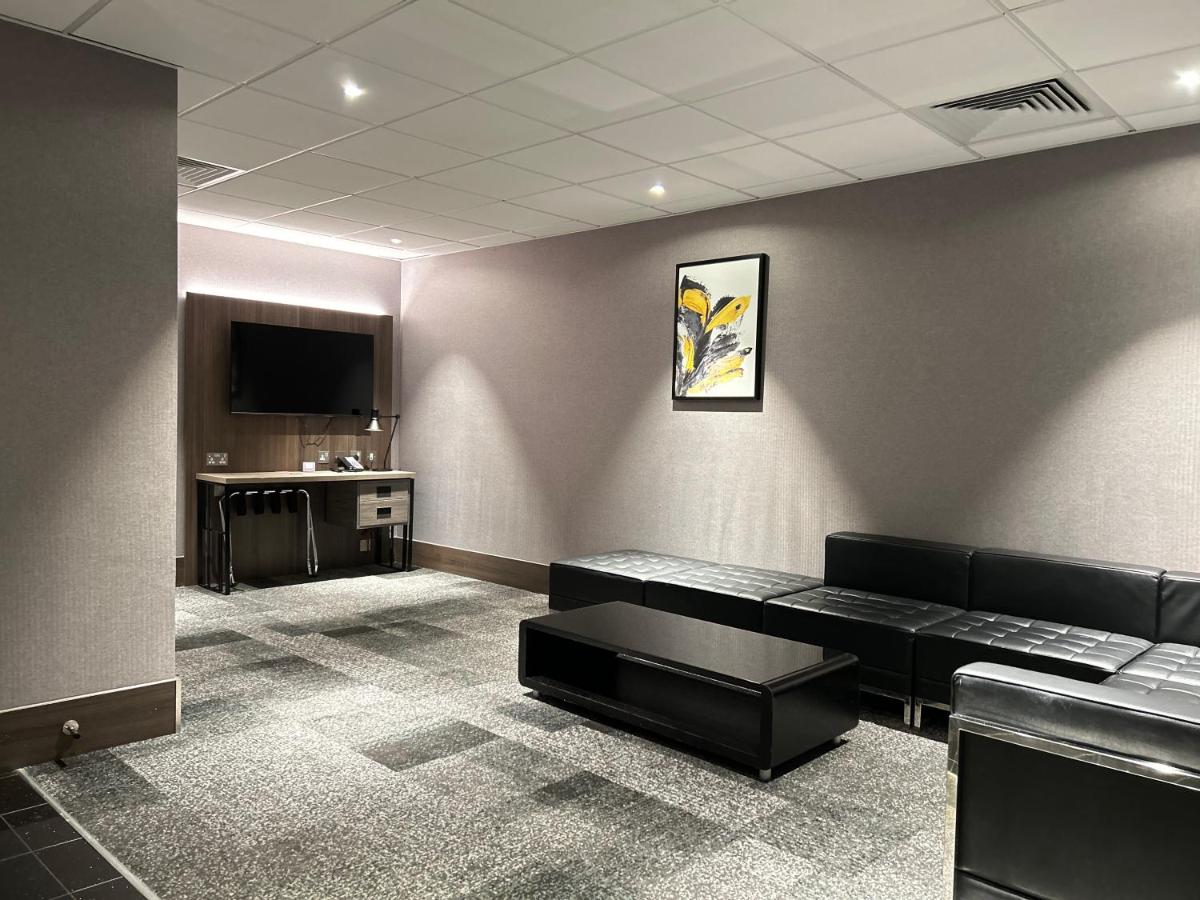 Two-Bedroom Double Suite with Two Double Beds