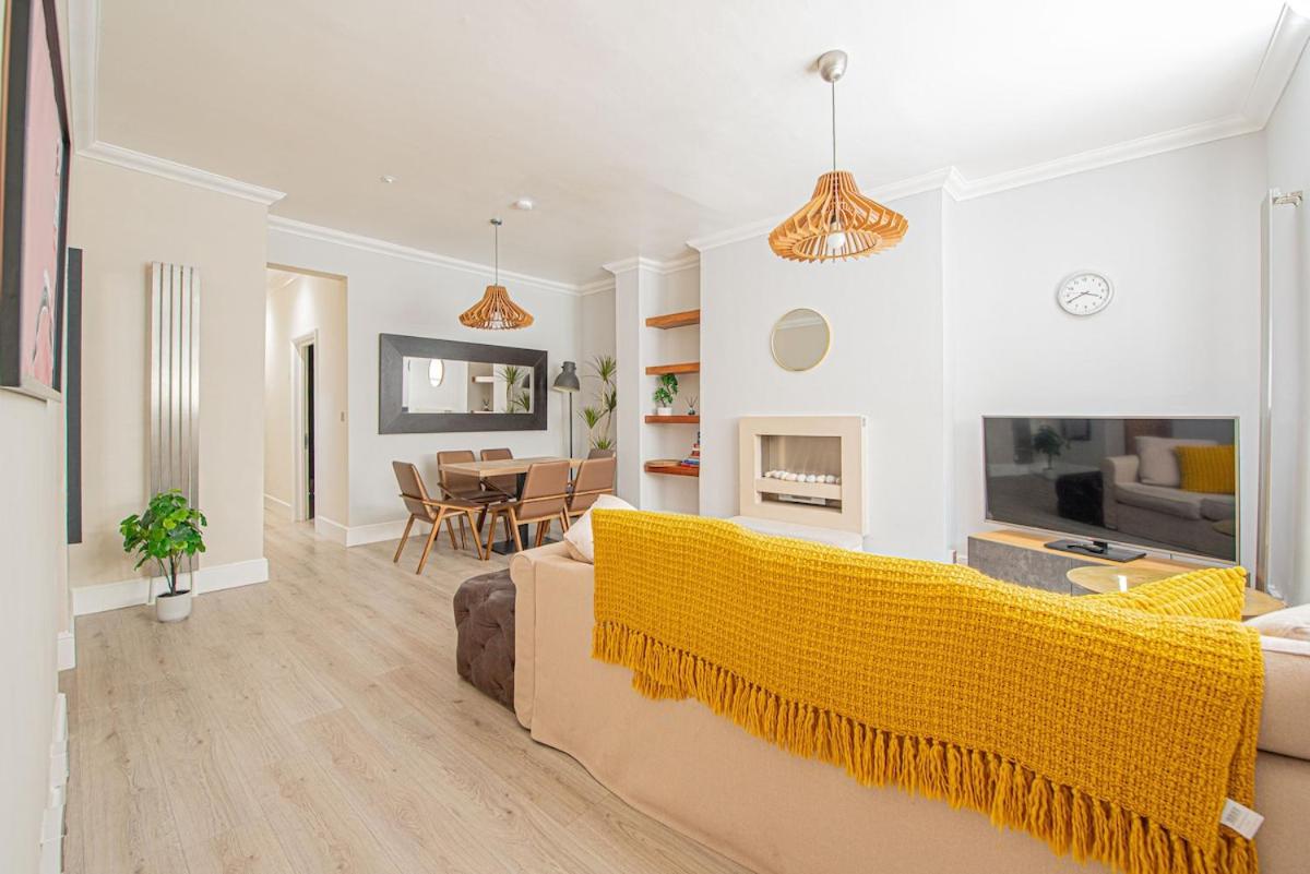 Elegant 2 Bed Flat Near Hyde Park & Paddington