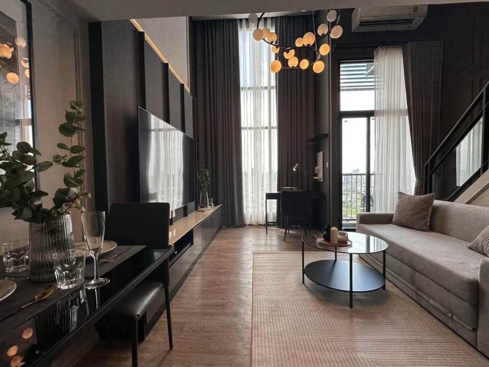 Modiz Modiza Sukhumvit R2