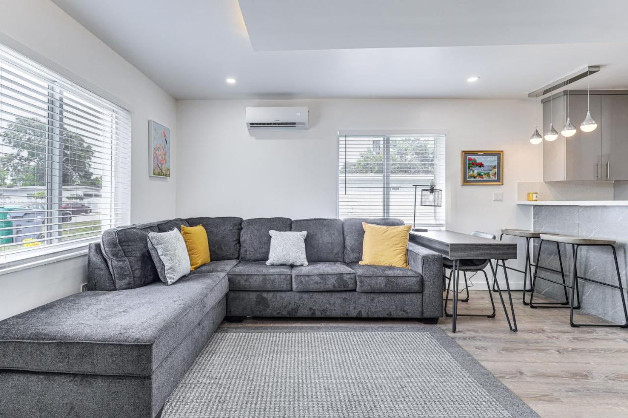 Private Yard! Retreat 6 Mi to Hard Rock Stadium - 5