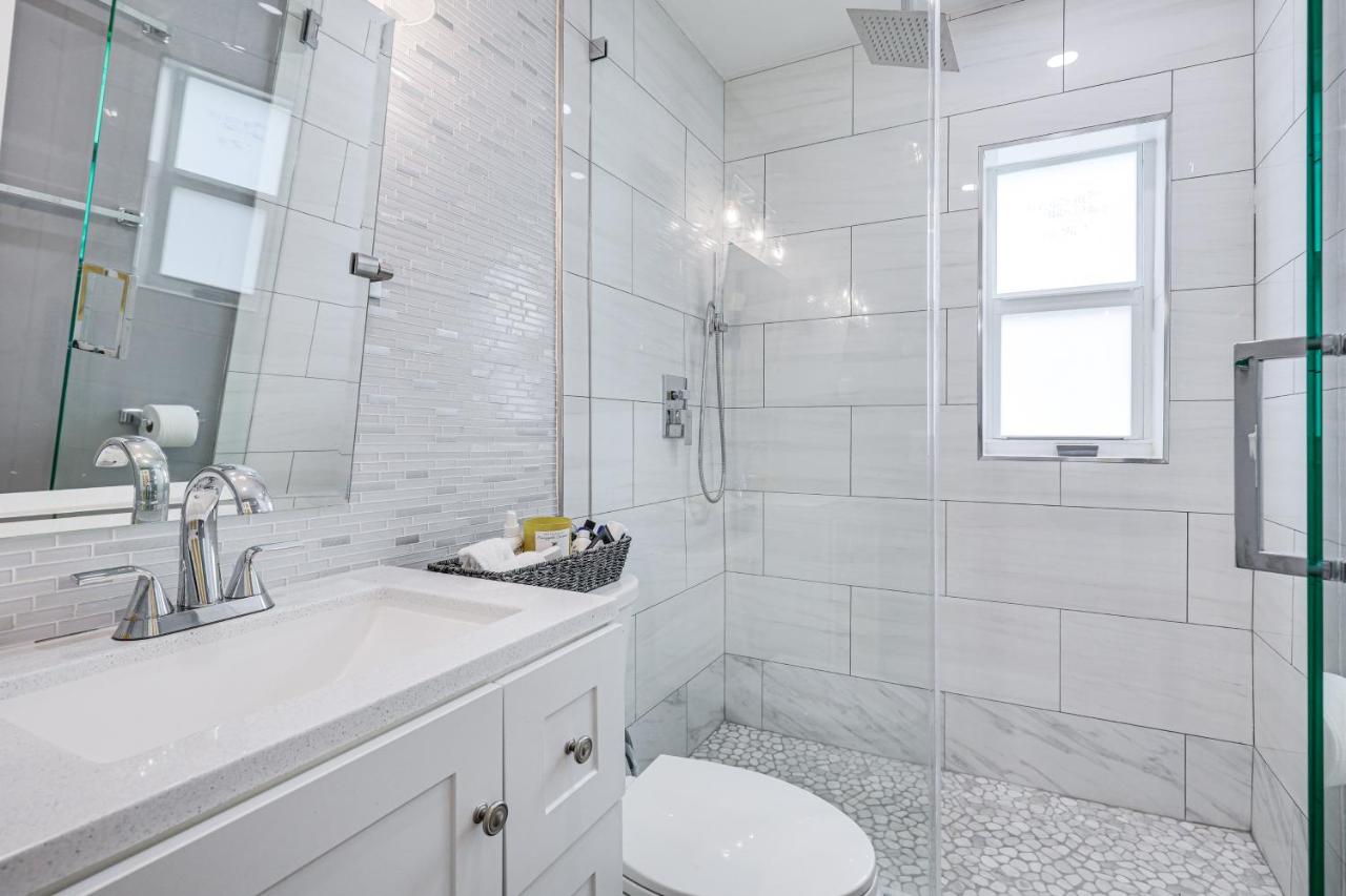 Private Yard! Retreat 6 Mi to Hard Rock Stadium - 4