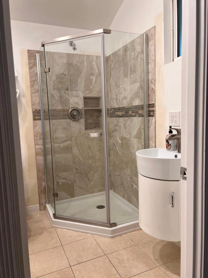 Unit B with big yard - 3