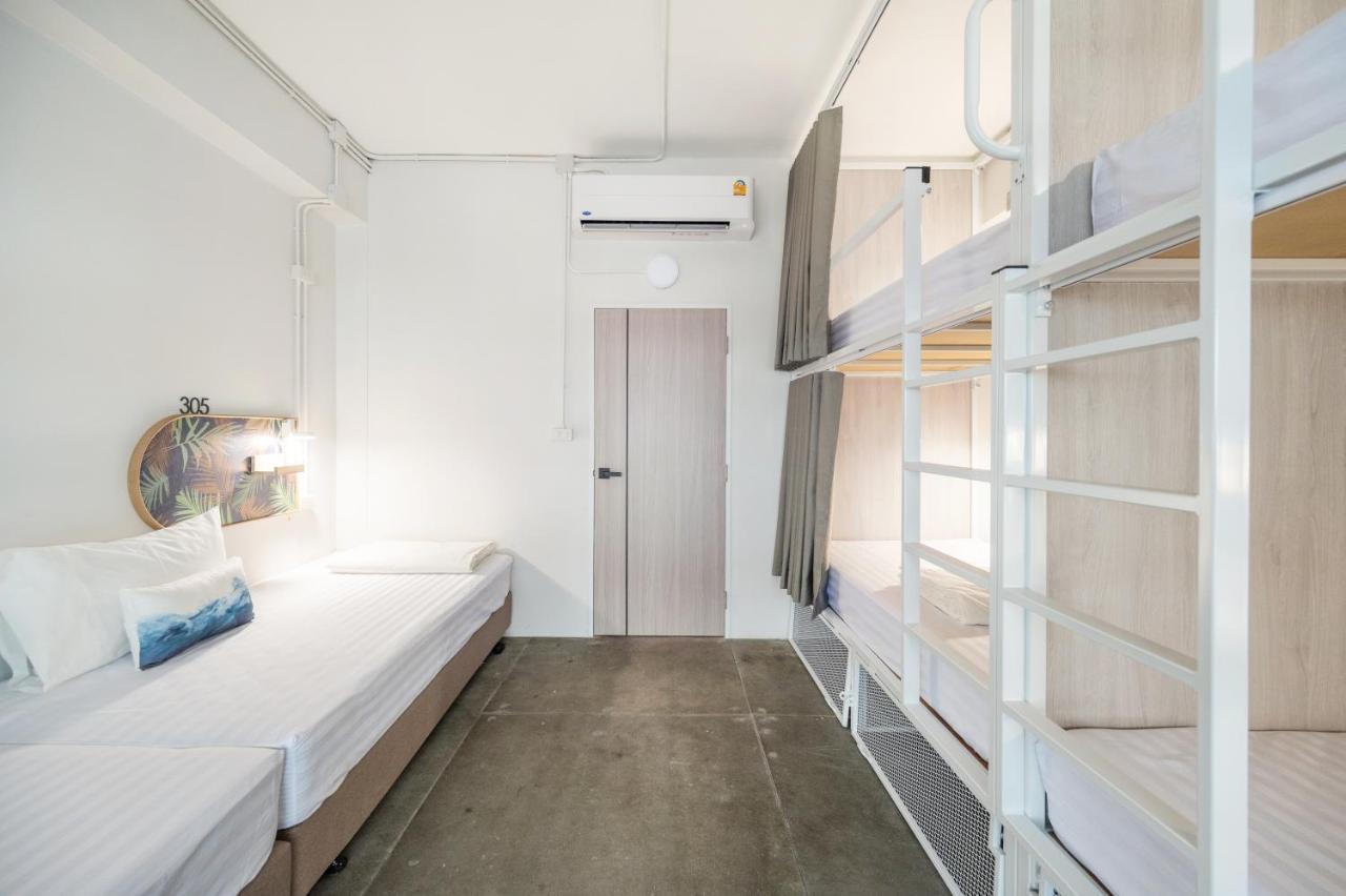 Unplugged at Bangrak Design Hostel - 3