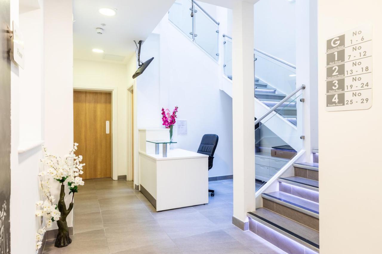 Kensington High Street Suites - 3