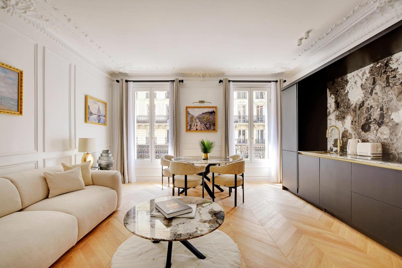 Pick A Flat's Apartments in Opéra - Rue La Fayette