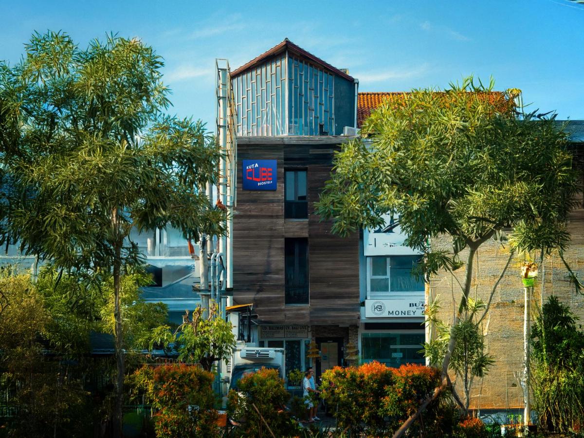 Kuta Cube Hostel