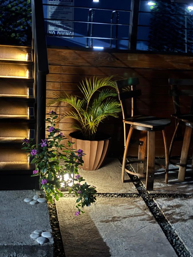 Private 1-Bedroom Villa with Pool & View in Kingston - 5