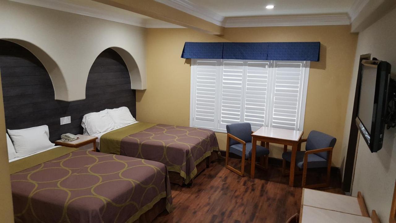 Reedley Inn — photo 16