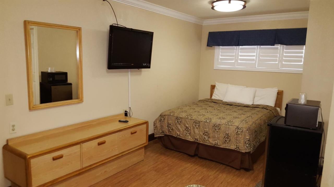 Reedley Inn — photo 17