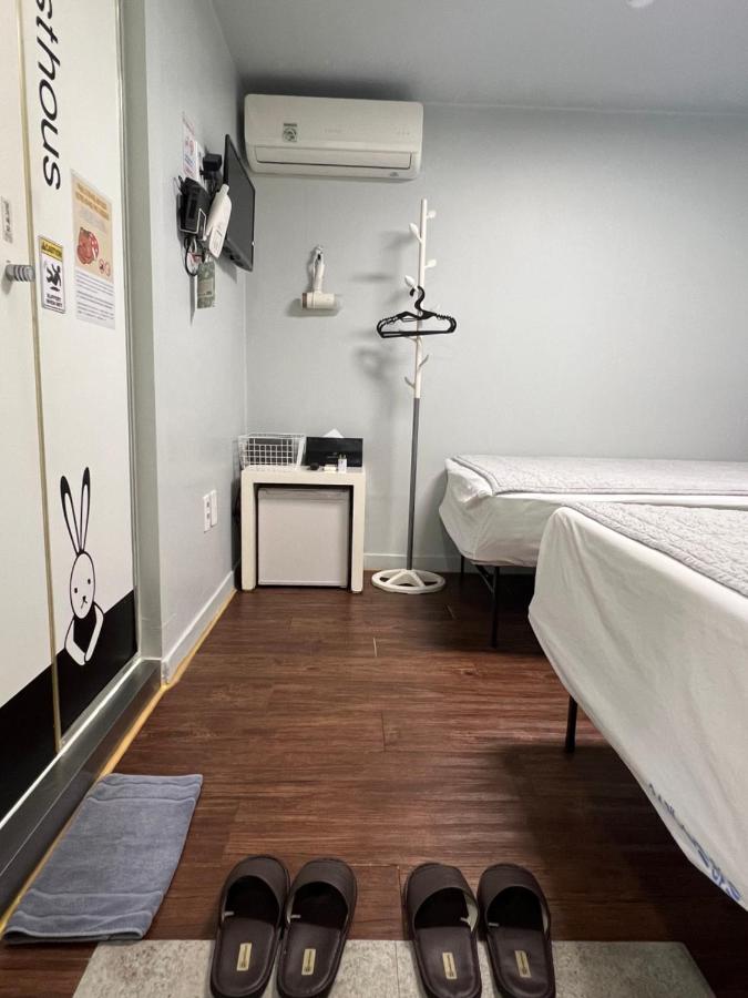 24 Guesthouse Myeongdong Town - 3