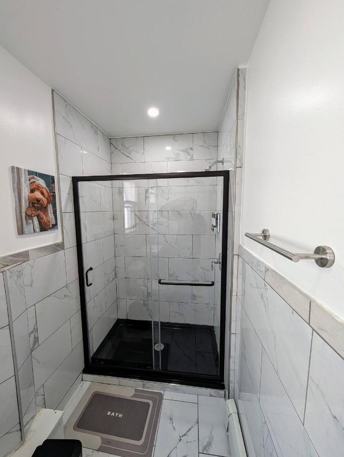 Spacious duplex retreat in city w/ Parking nearby - 3