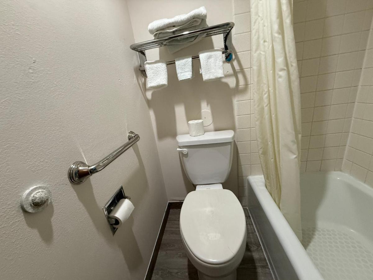 Relax Inn — photo 8