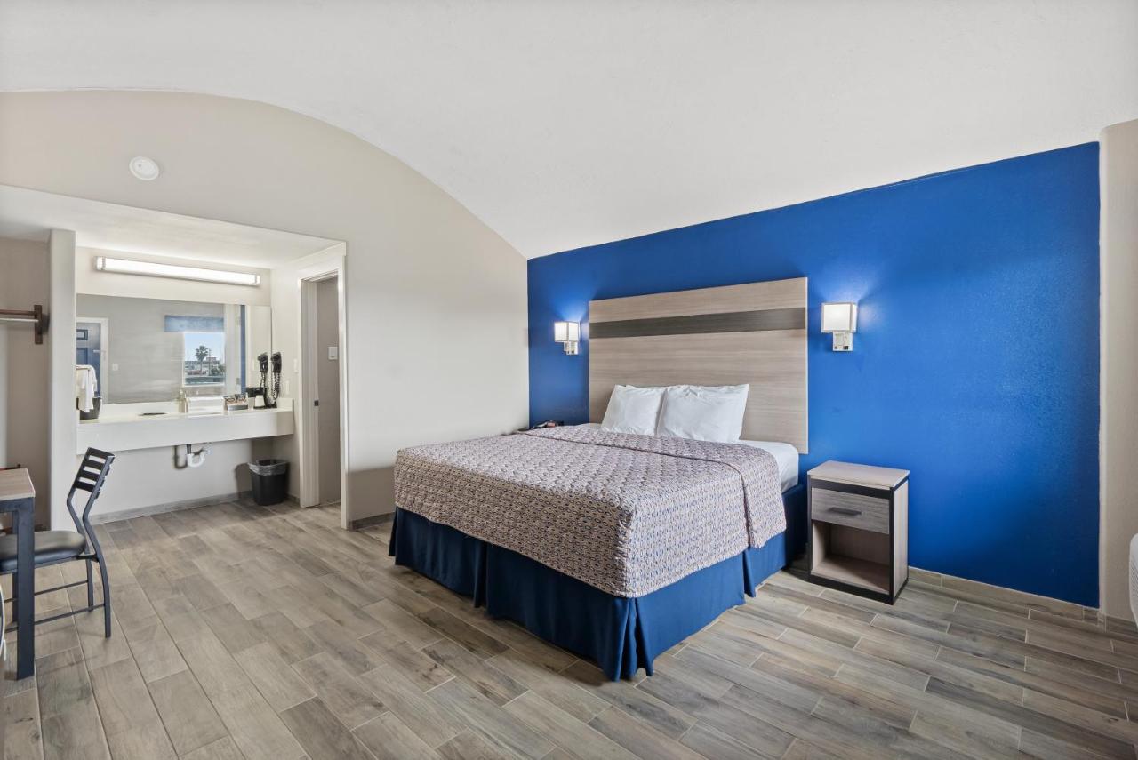 Blue Wave Inn — photo 10