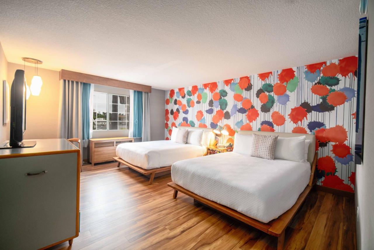 The Kinney - Venice Beach - 2