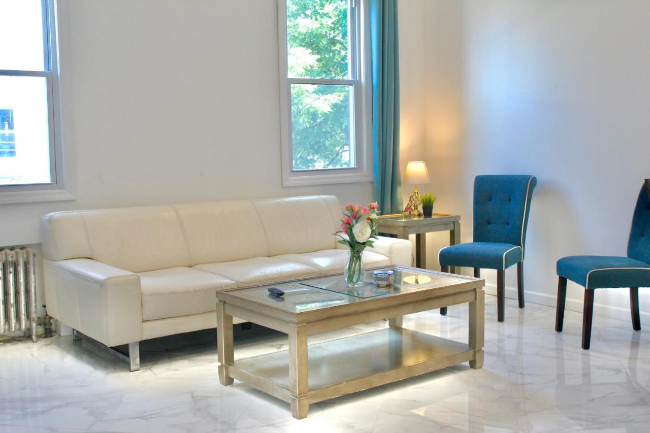 15 Minutes From Manhattan 2-Bedroom Apartment in LIC Astoria Queens