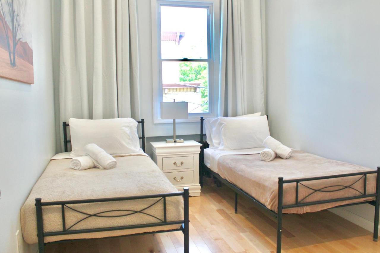 15 Minutes From Manhattan 2-Bedroom Apartment in LIC Astoria Queens - 2