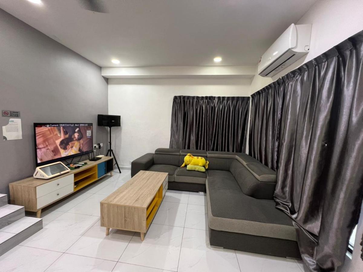 Pelangi party corner house 6bed6bathroom 20 pax - 5