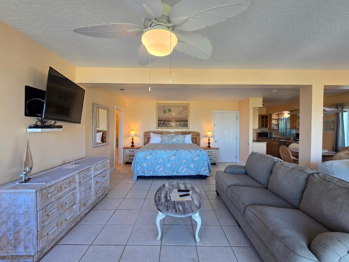 Sandgate Oceanfront Motel — photo 3
