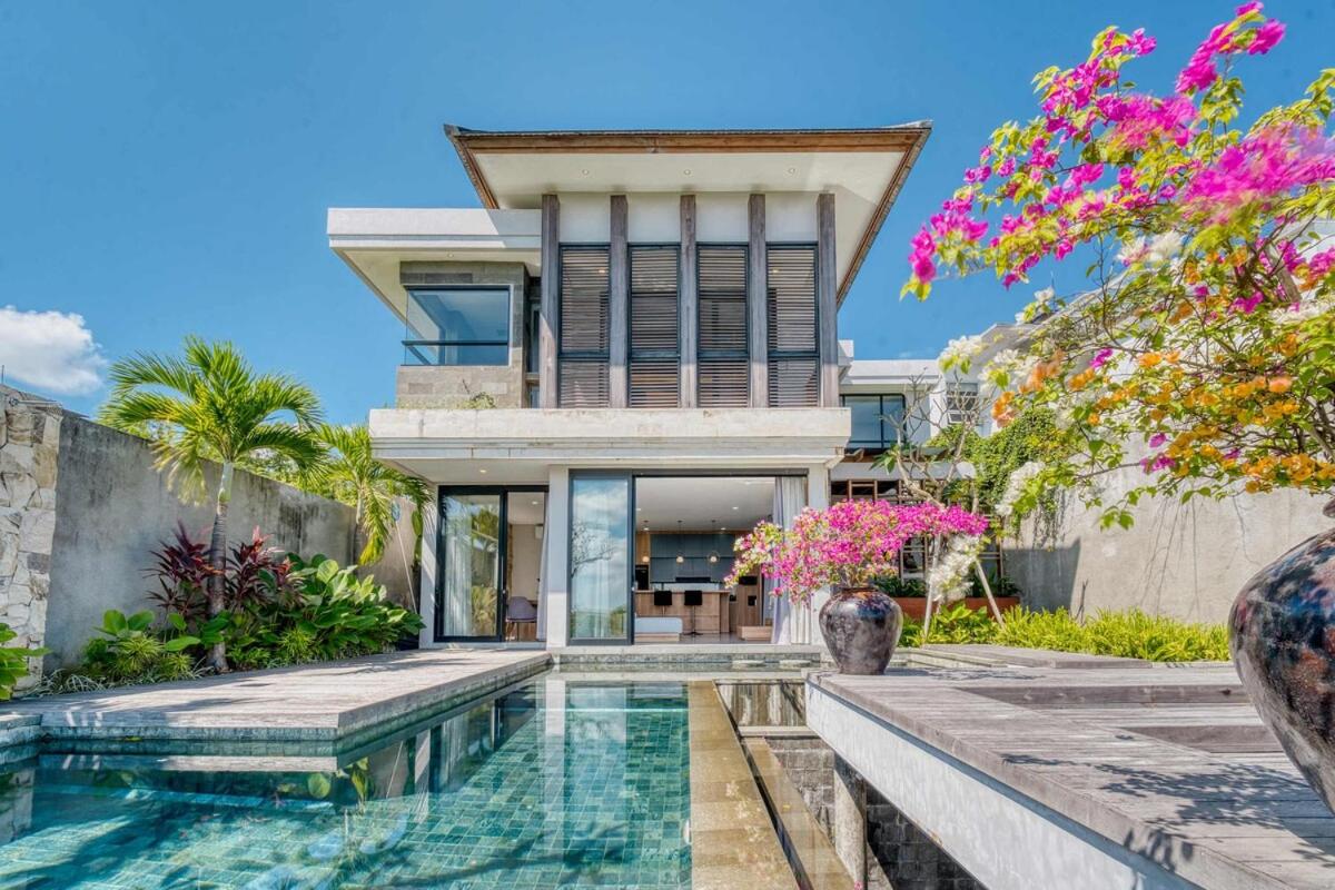 Bhumi A4 3BR Sunset & GWK Views in Uluwatu