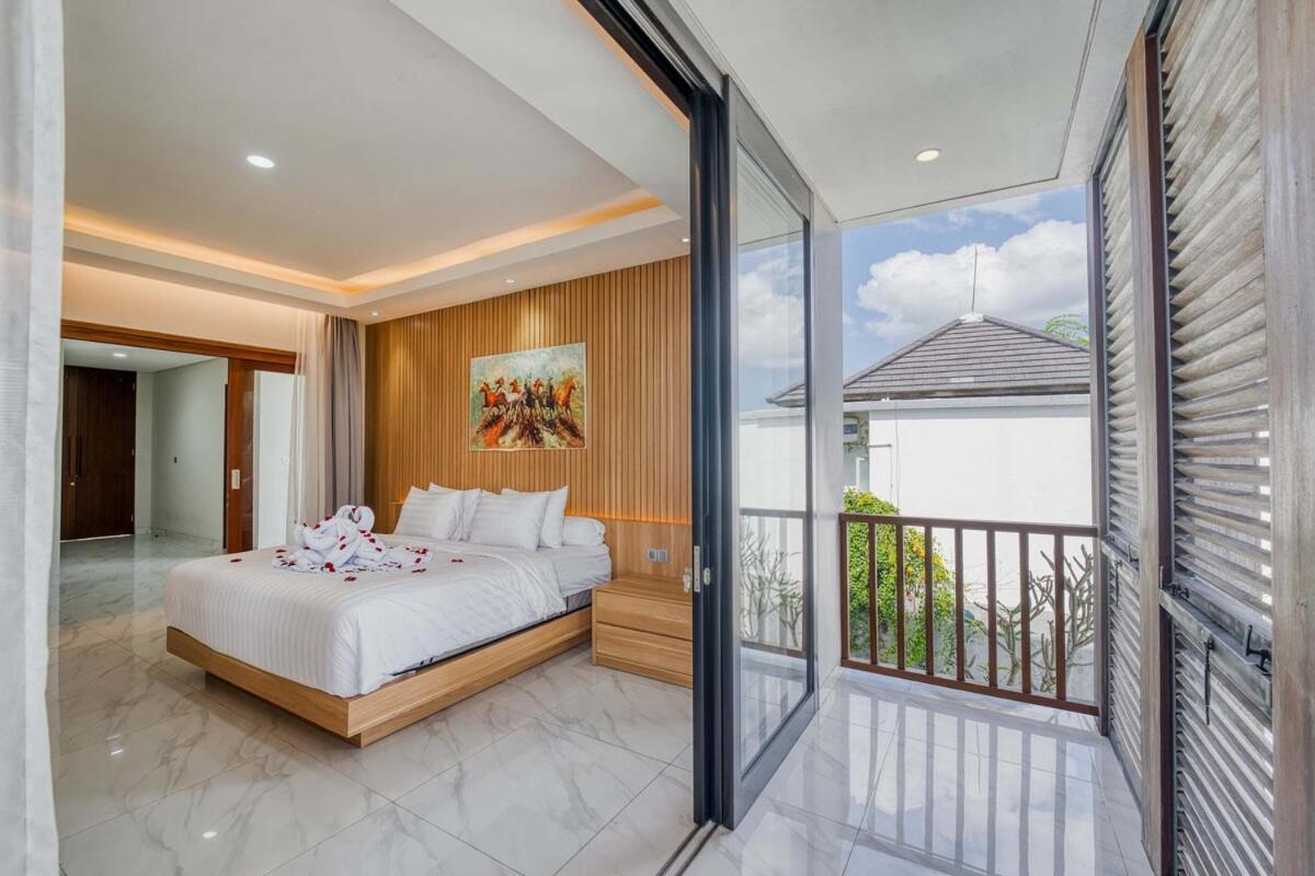 Bhumi A4 3BR Sunset & GWK Views in Uluwatu - 2