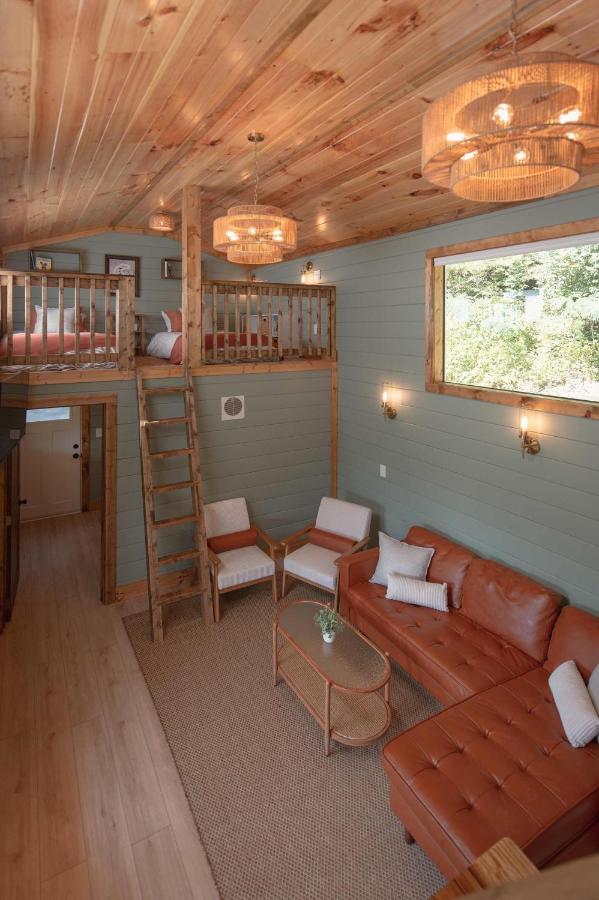 Image: The Red Roost Cabin