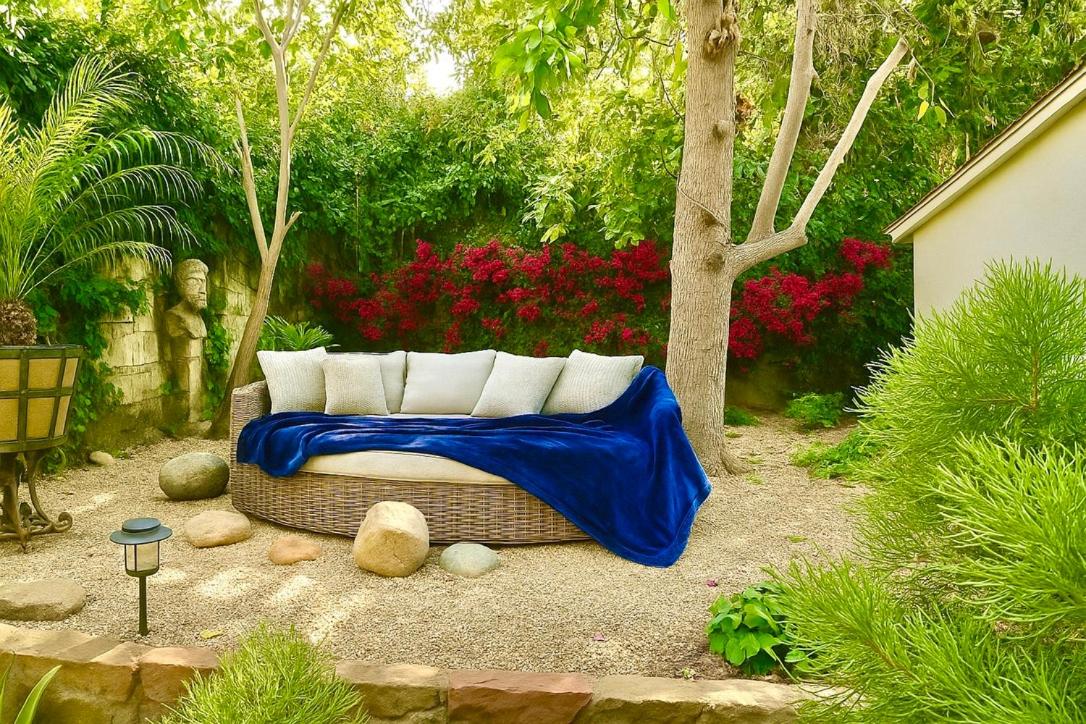Enchanting Private Hollywood Hills Guest House with Tranquil Tree-Top Views, Magical Outdoor Living Room and Patio and Zen Garden, In LA's Most Desirable, Central, Serene Area and Only 2 Minutes from Hollywood Boulevard - 3