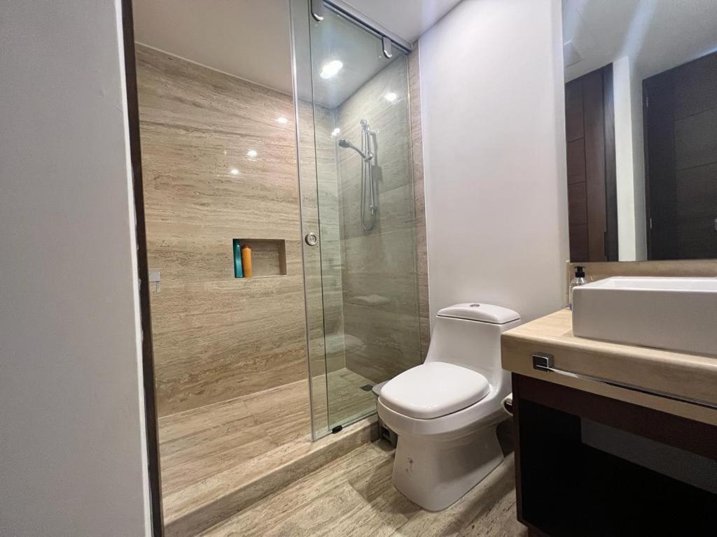 Top floor, amazing sea view in Puerto Cancun - 3