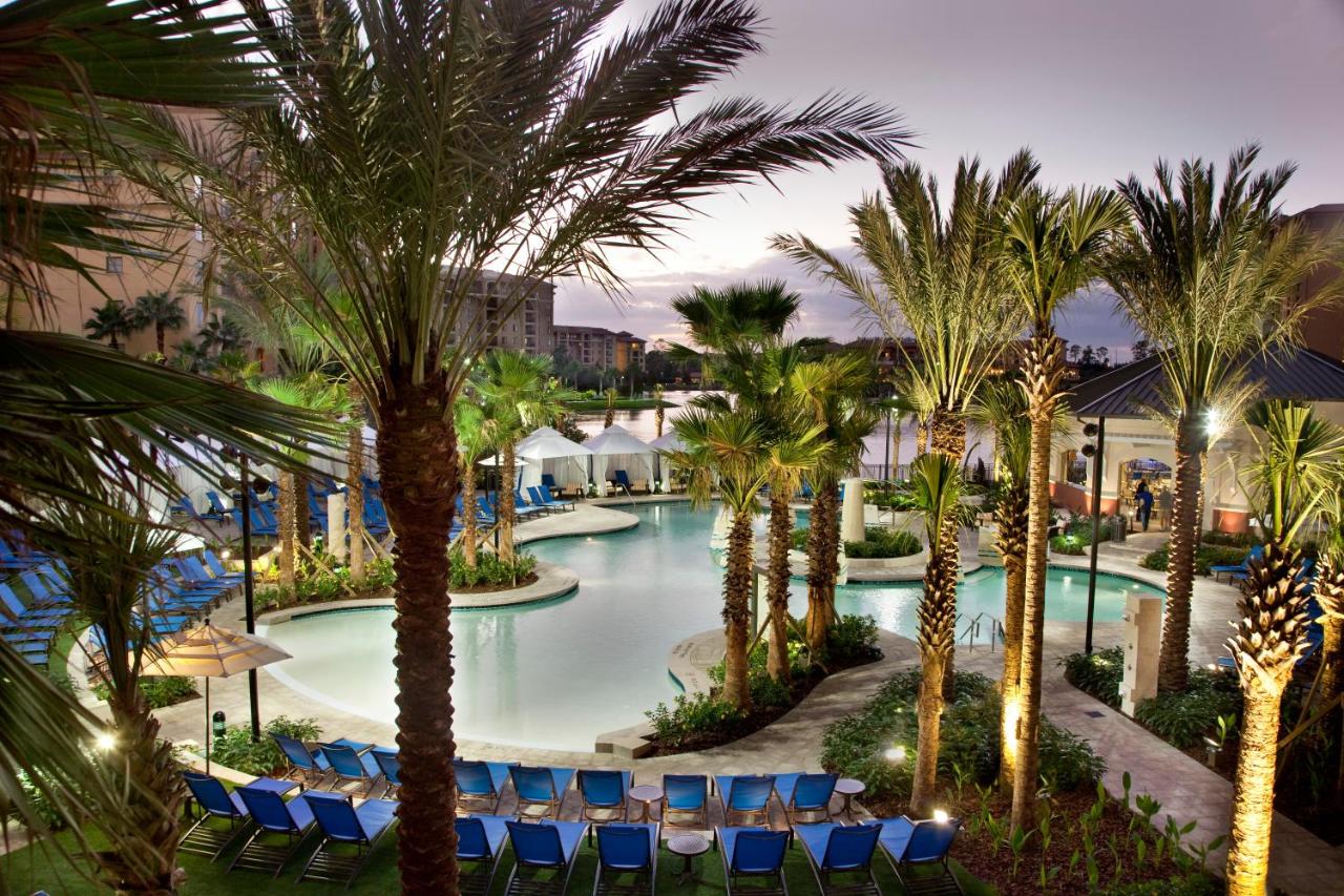Heated swimming pool: Wyndham Grand Orlando Resort Bonnet Creek