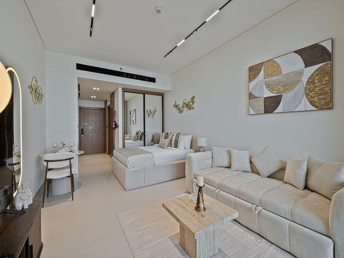 Daniels Studio with Private Jacuzzi & Canal View - 2