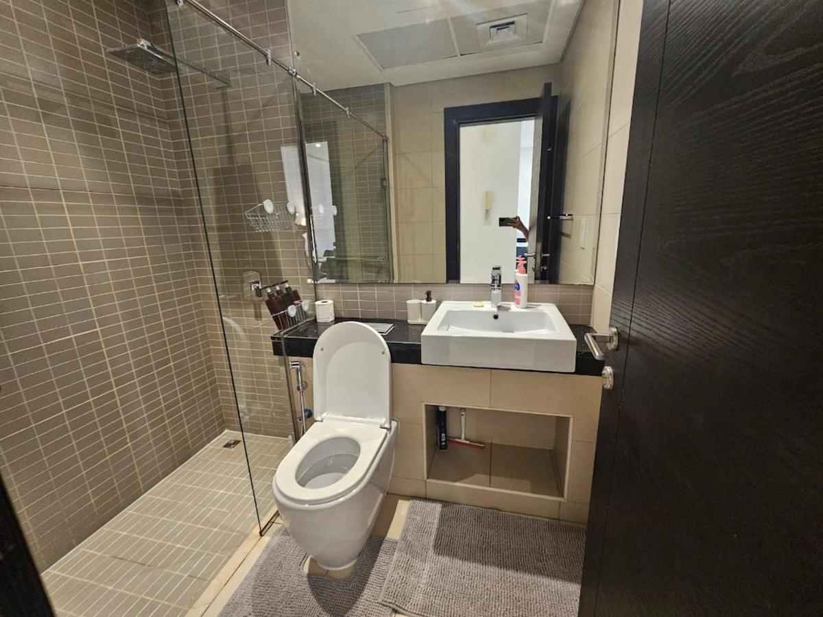 Dubai Silverene Tower with large balcony and high floor Marina views - 3