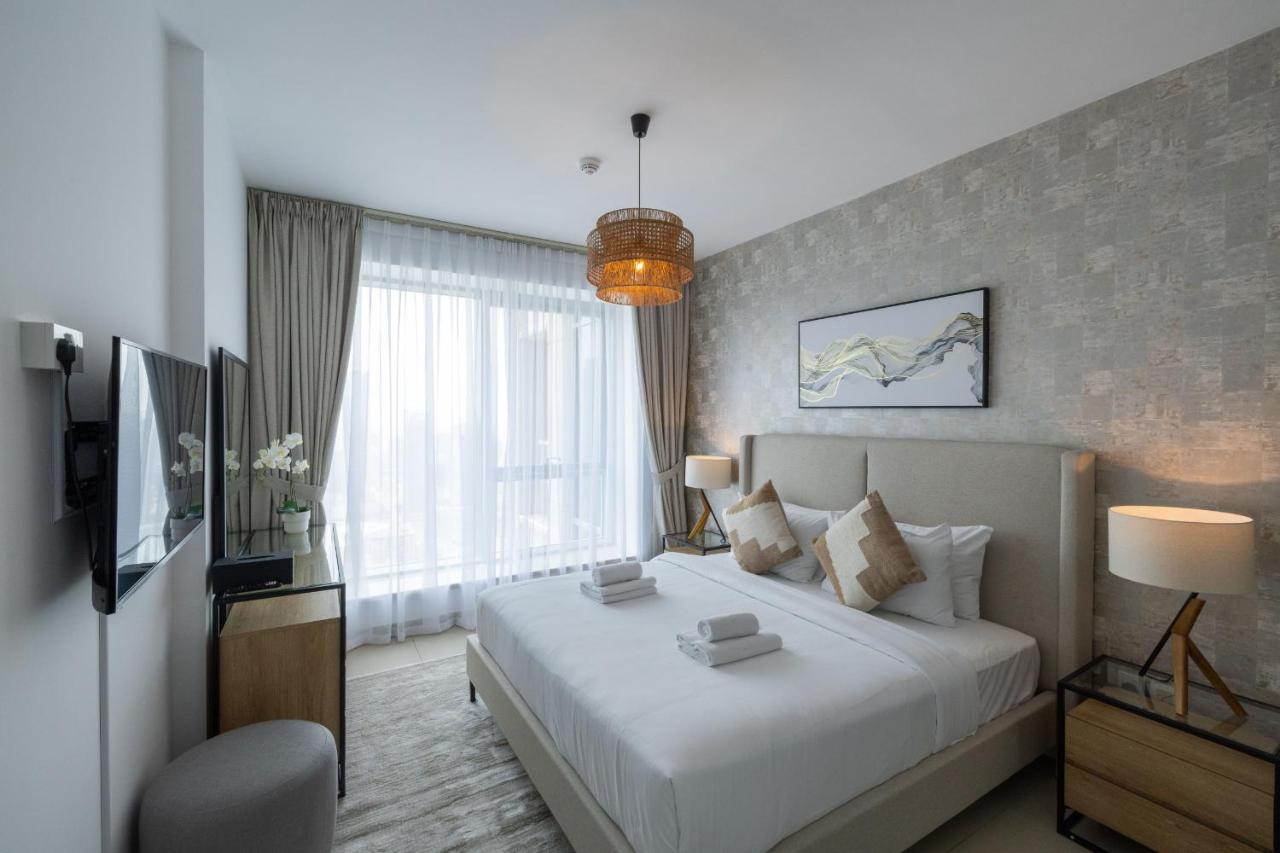 Spectacular 2BR with Burj Khalifa and Fountain View - 2