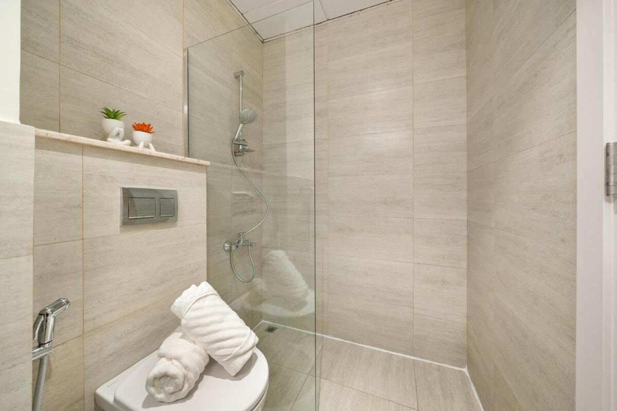 Masdar Tranquil Studio near F1 Circuit & Airport - 3