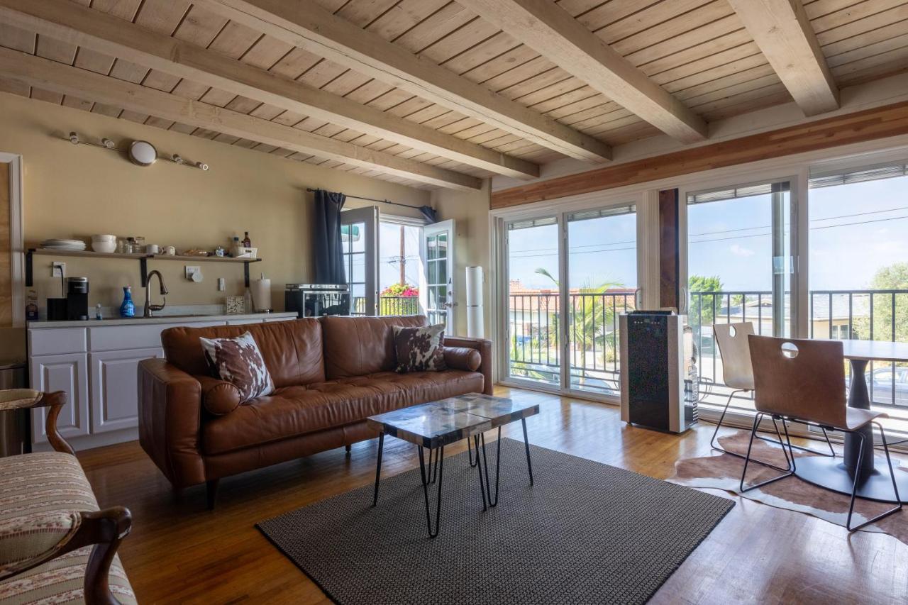 Overlooking Marina del Rey sailboats, is Green Ginger Playa Del Rey on the bluff, - 5