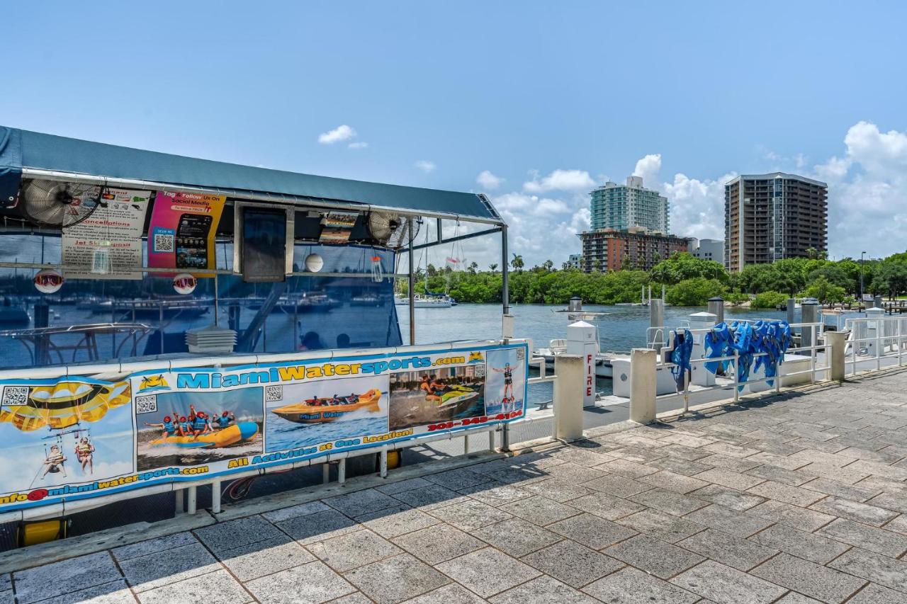 Bright 1BR in Coconut Grove King Bed Views Pool and Parking - 2