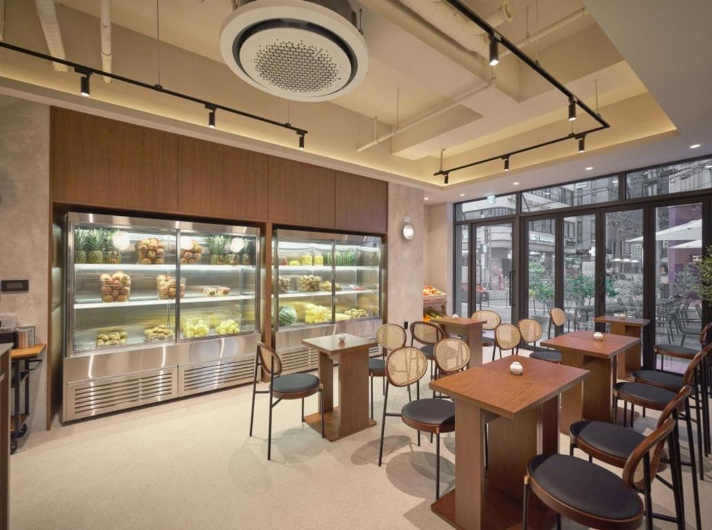 UH FLAT Signature GANGNAM - 4