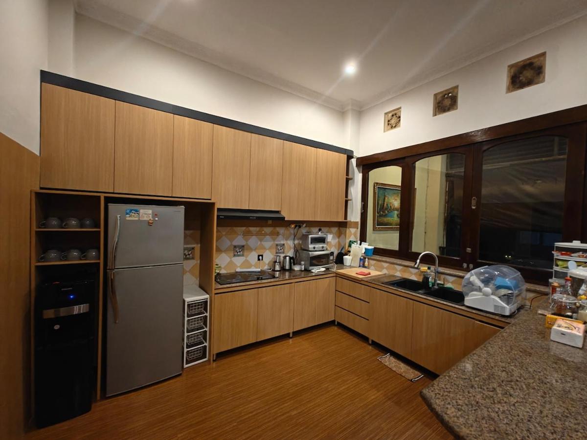 Villa Jessica at Nusa Dua 4BR up to 14 person - 5