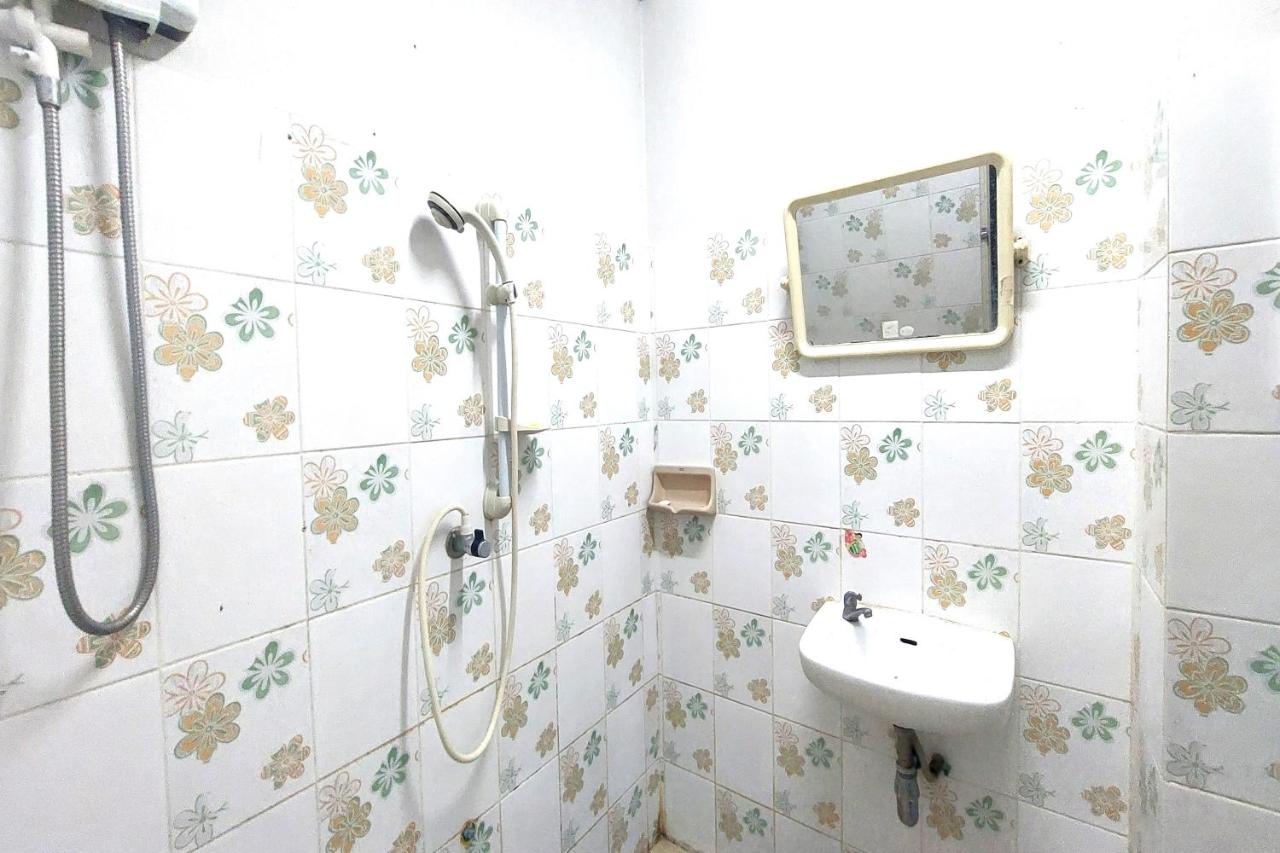 Sukhum Sukhumvit-Onnut Guest House - 4