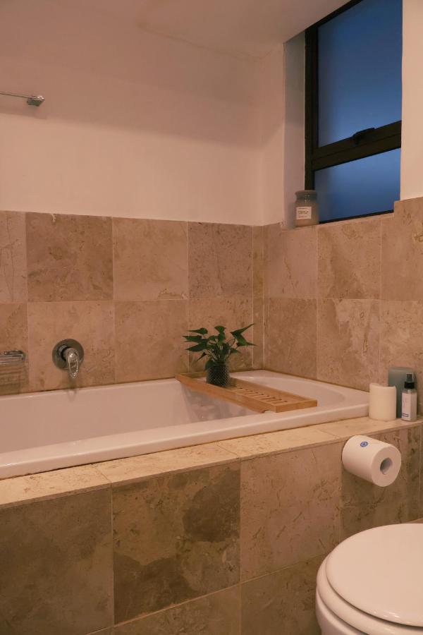 Cozy Corner Apartment - 2