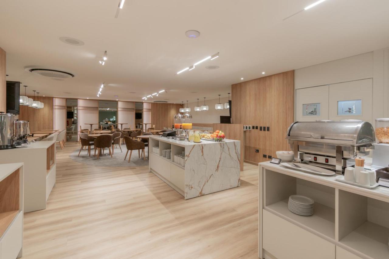 Hotel Solans Carlton - 3