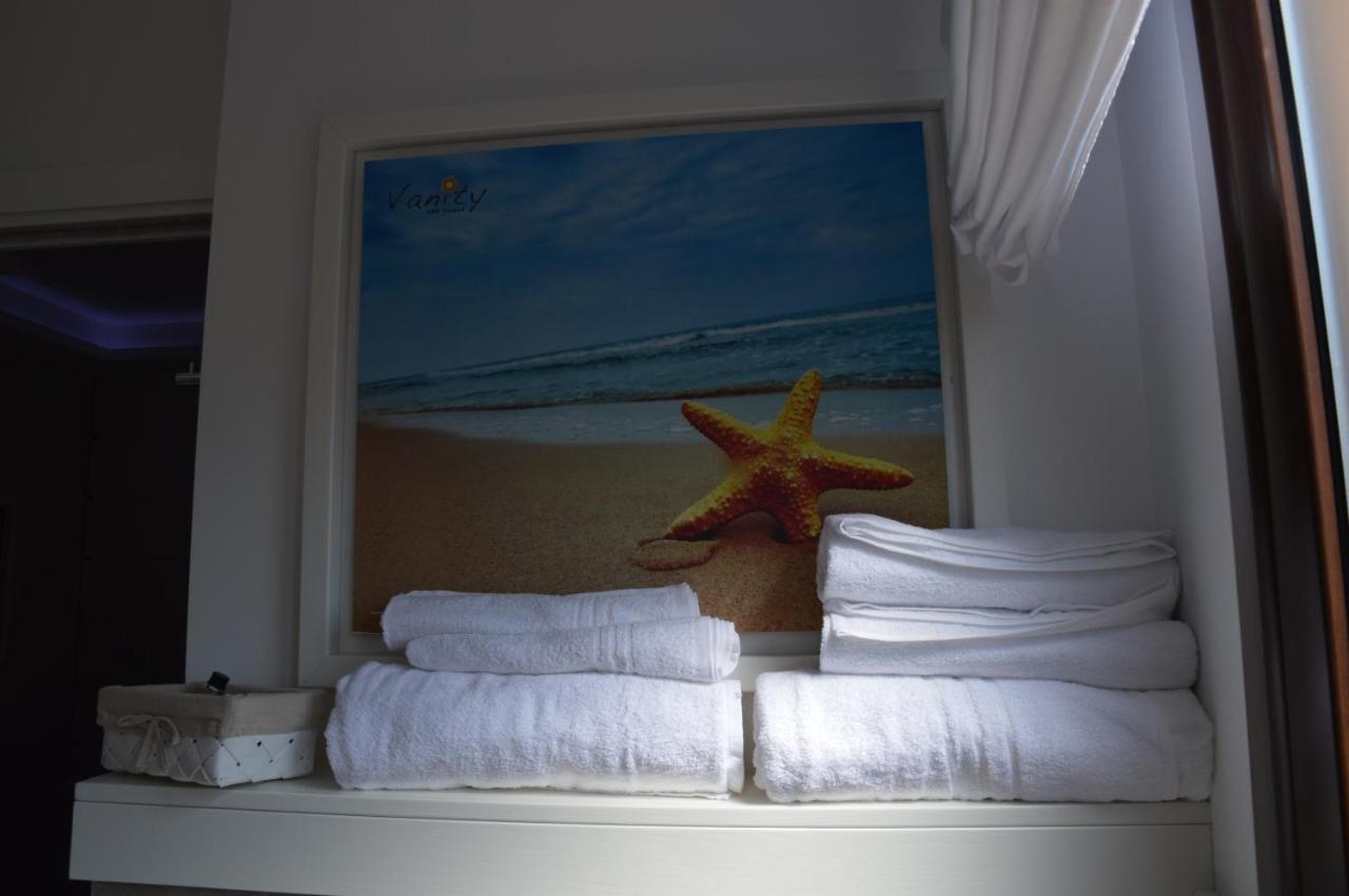 B&B Vanity photo