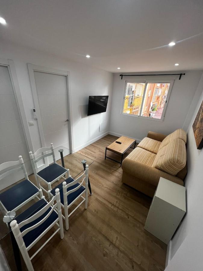 Boutique Apt Next to the Train Station by TuriVida - 5