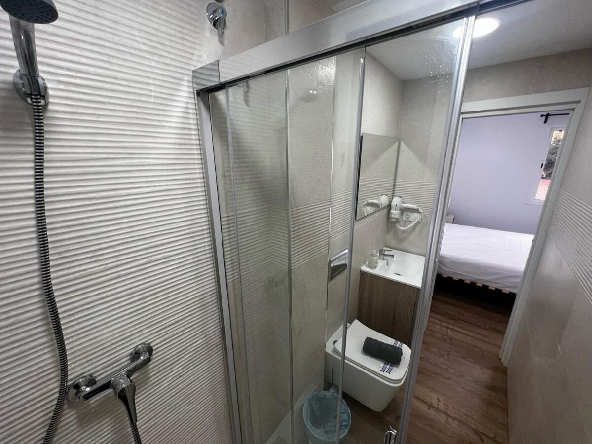 Boutique Apt Next to the Train Station by TuriVida - 3