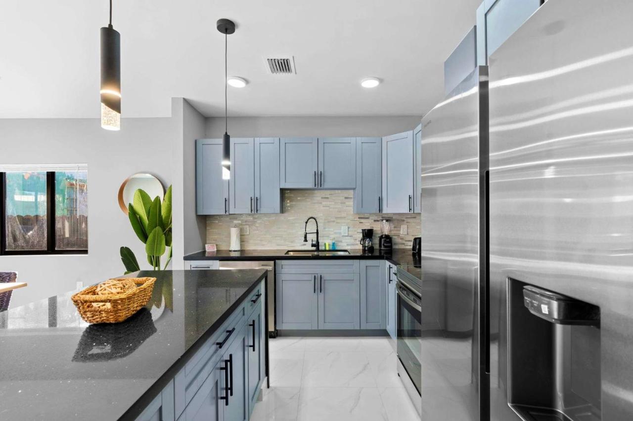 Comfortable Townhouse - Free Parking Included - 2