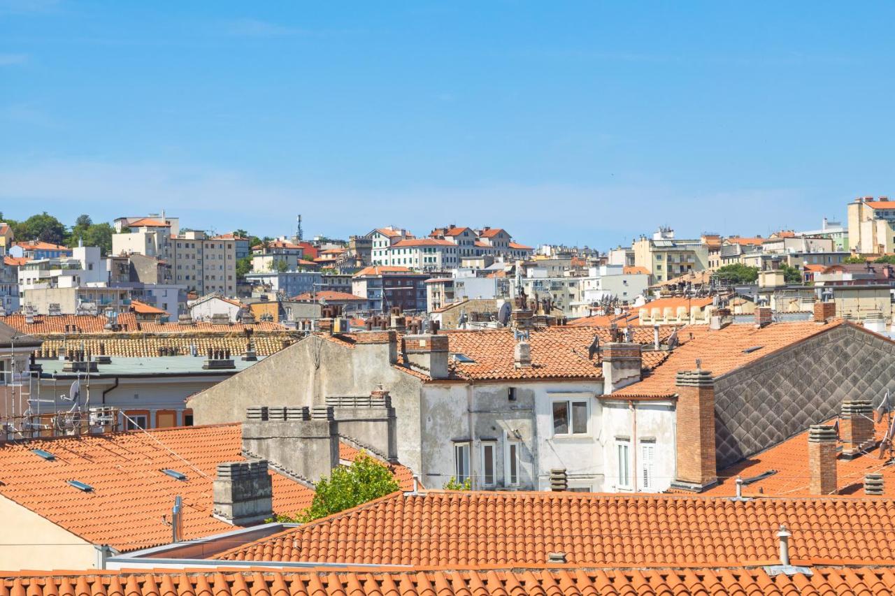 Aria di Trieste, lo sguardo di Montale - 3