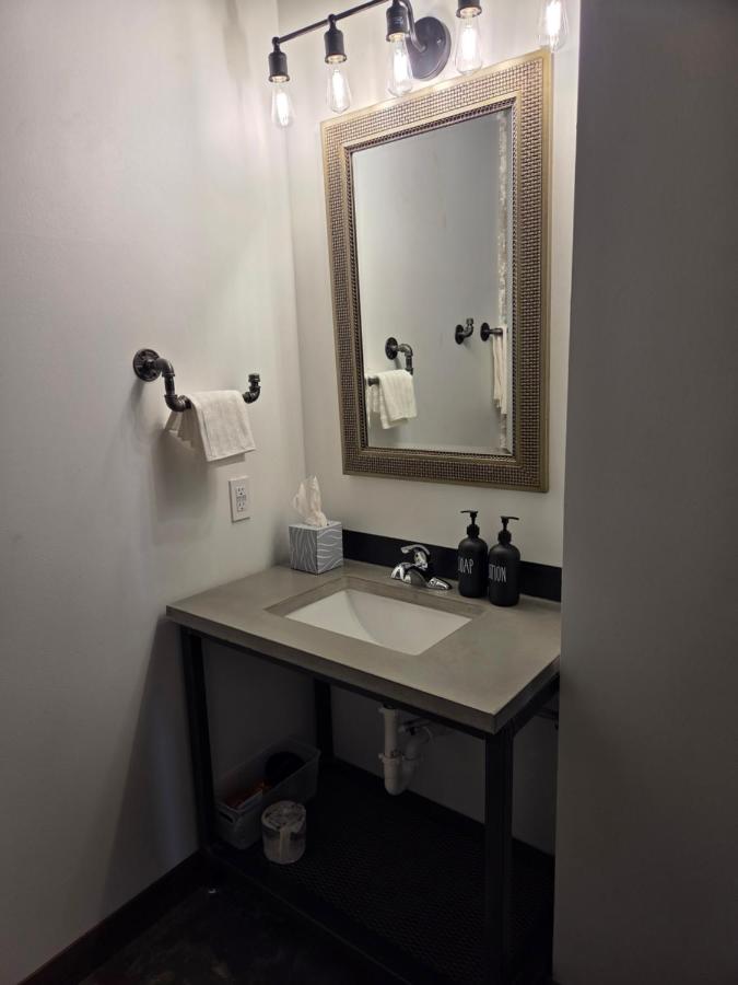 Jewel Motel — photo 11