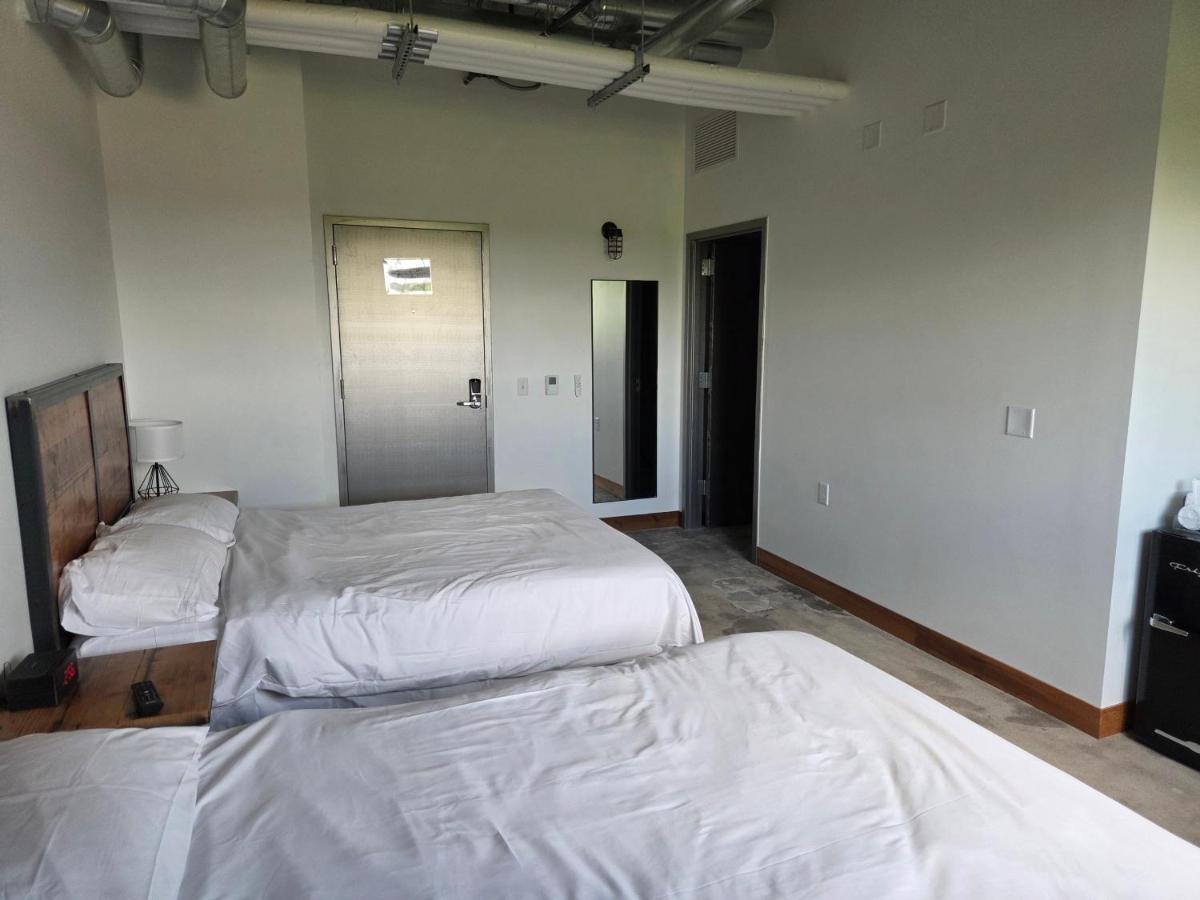Jewel Motel — photo 15
