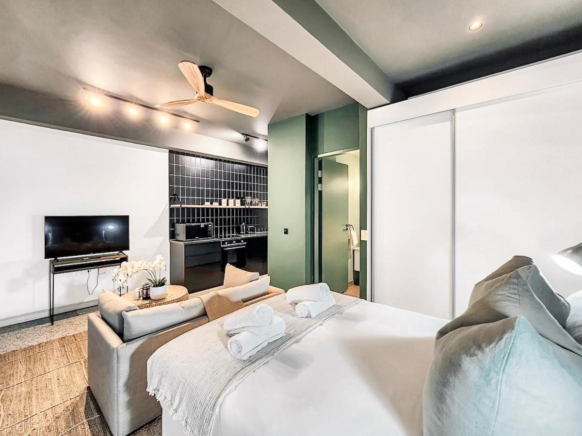 Loadshedding free, Secure, Rooftop Pool- Wifi