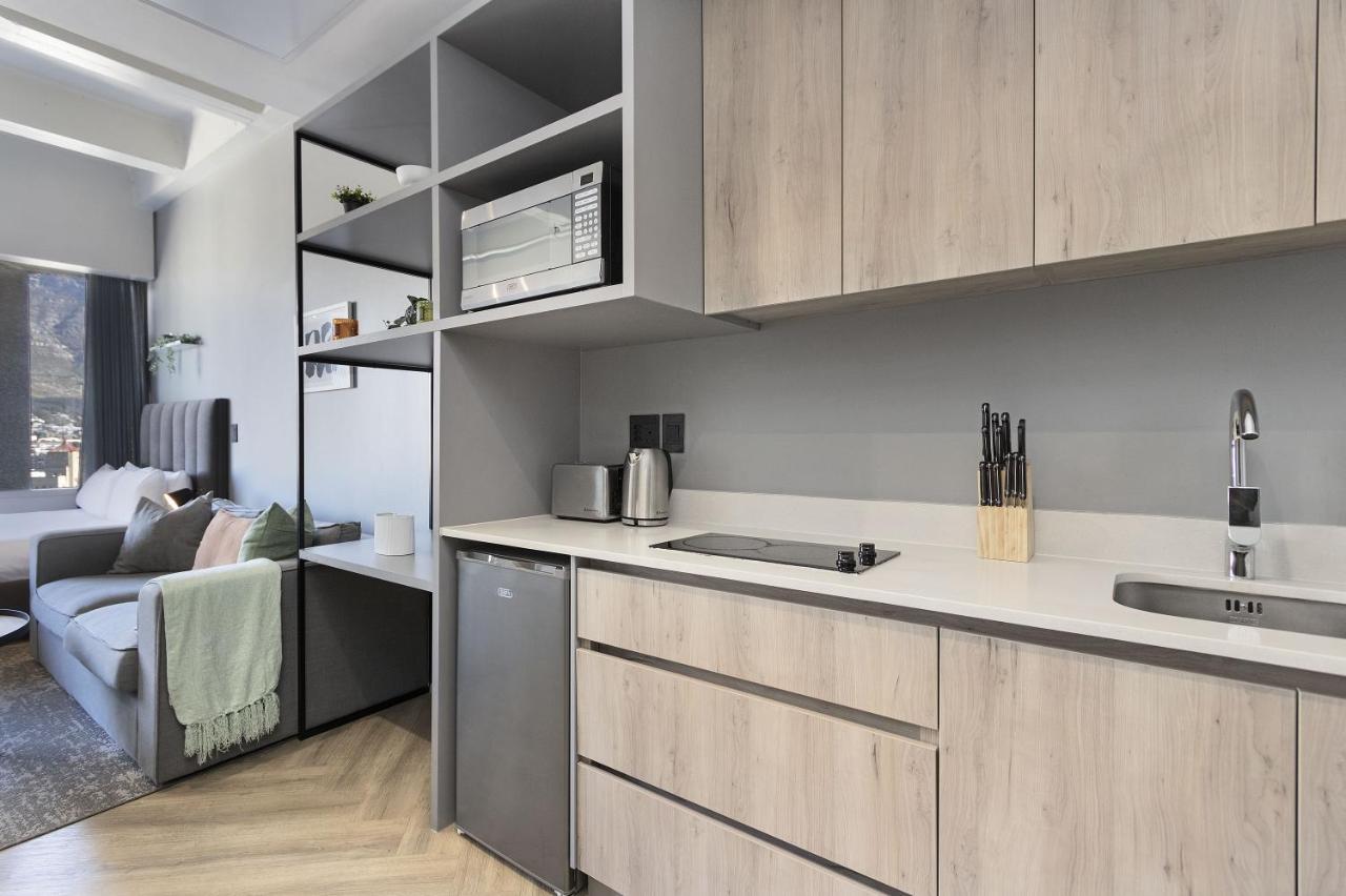 One Thibault 2003 - 3